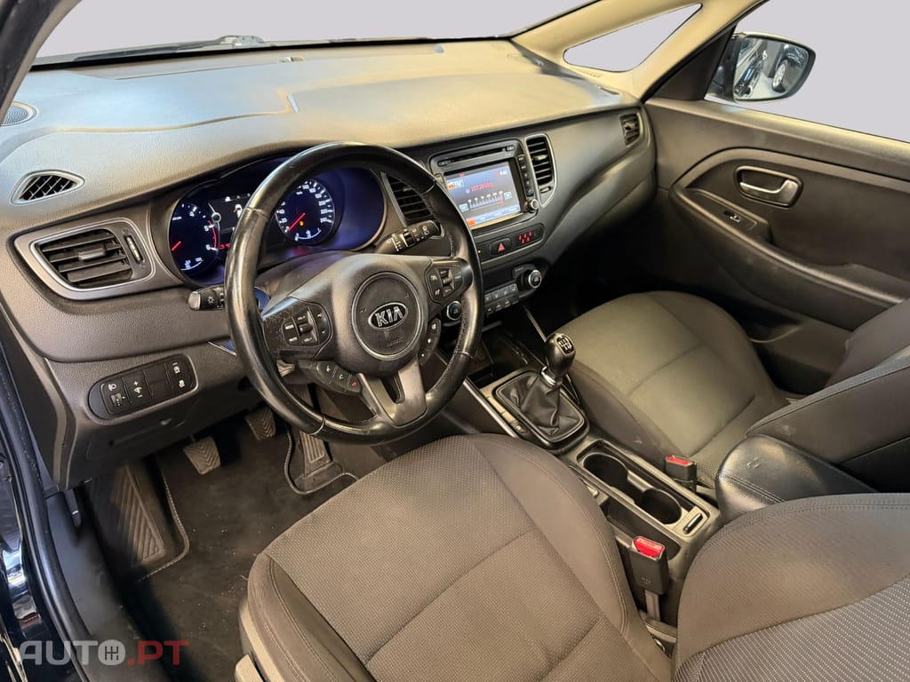 Kia Carens 1,7d 7L
