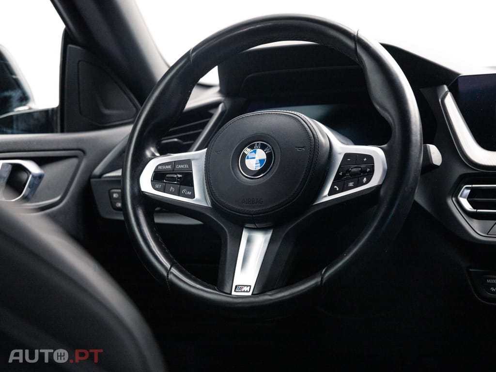 BMW 218 i Pack Desportivo M
