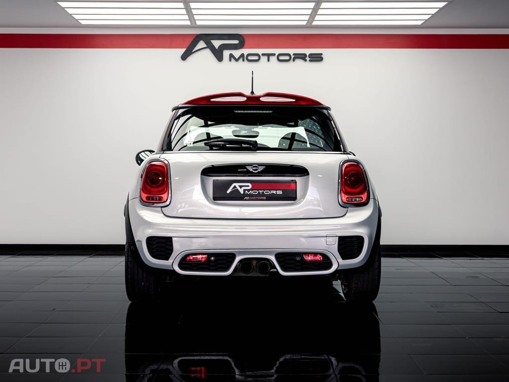 MINI Cooper John Cooper Works