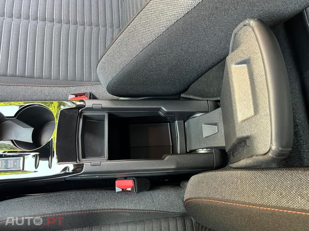 Peugeot 2008 1.2 Active Business