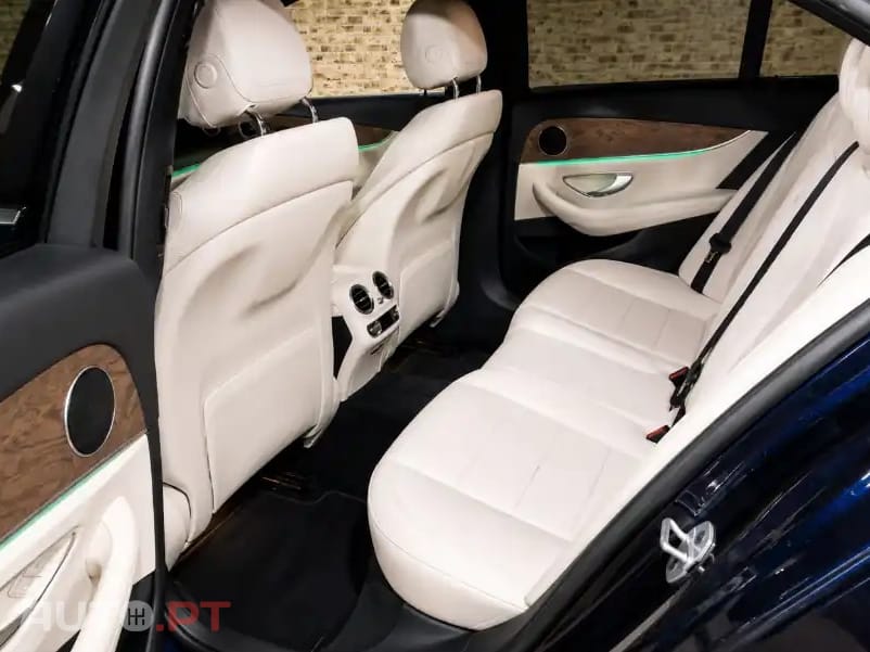 Mercedes-Benz E 220 D Exclusive Line — fotografia 10