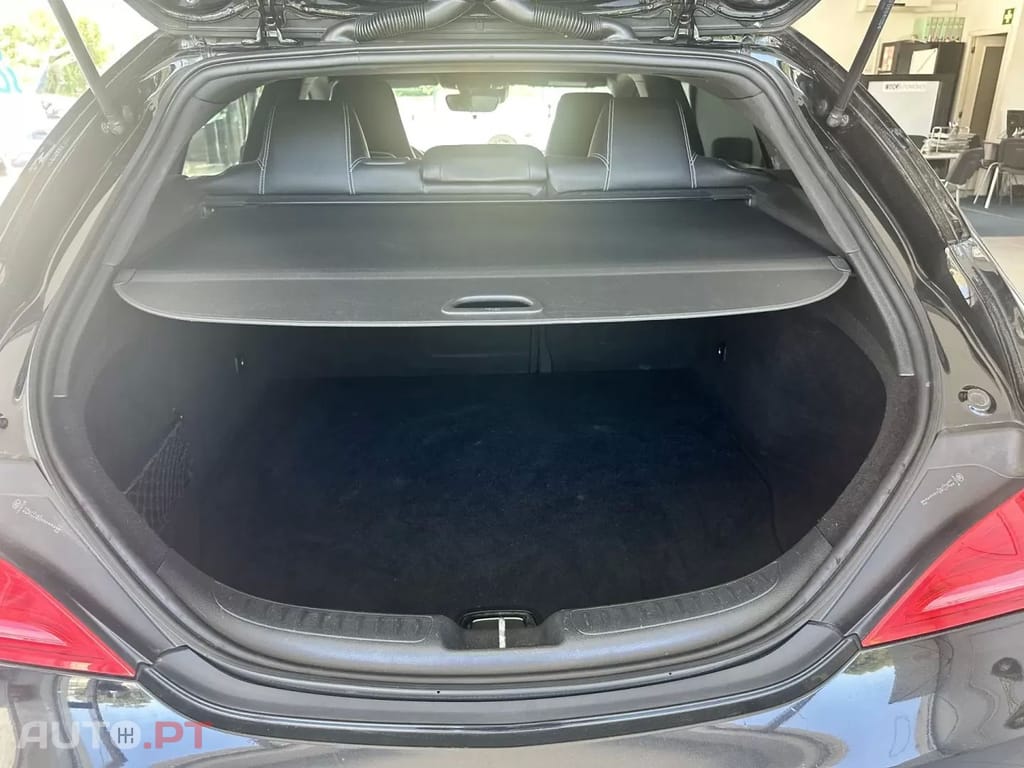 Mercedes-Benz CLA 220 d Shooting Brake Urban Aut.