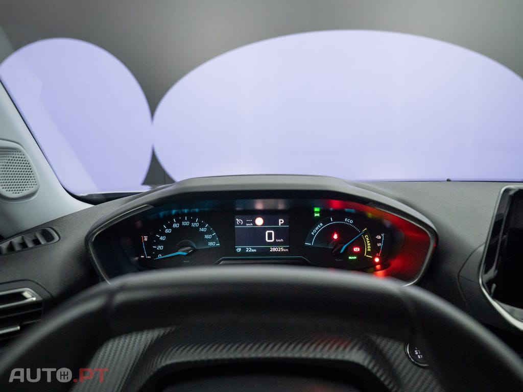 Peugeot E-2008 50 kWh Active