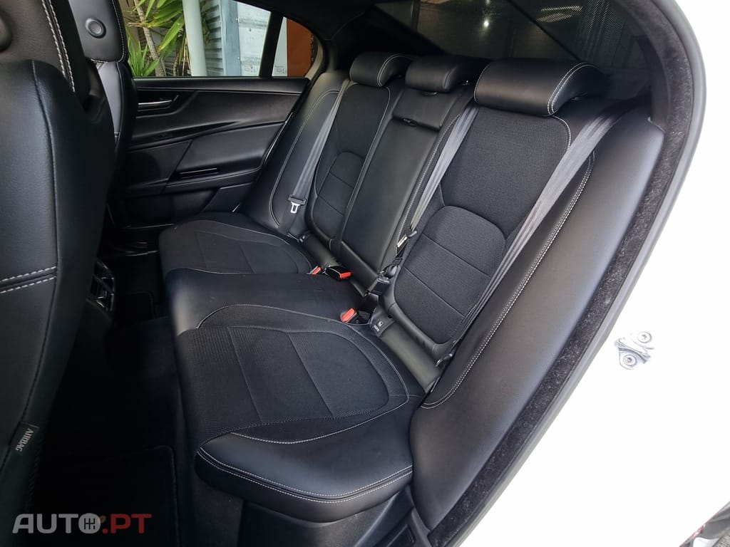 Jaguar XE 2.0 D R-Sport Aut.