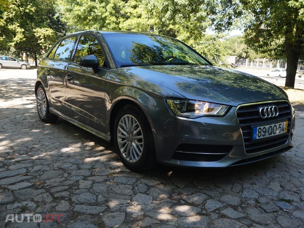 Audi A3 Sportback 1.6 TDI Attraction Ultra