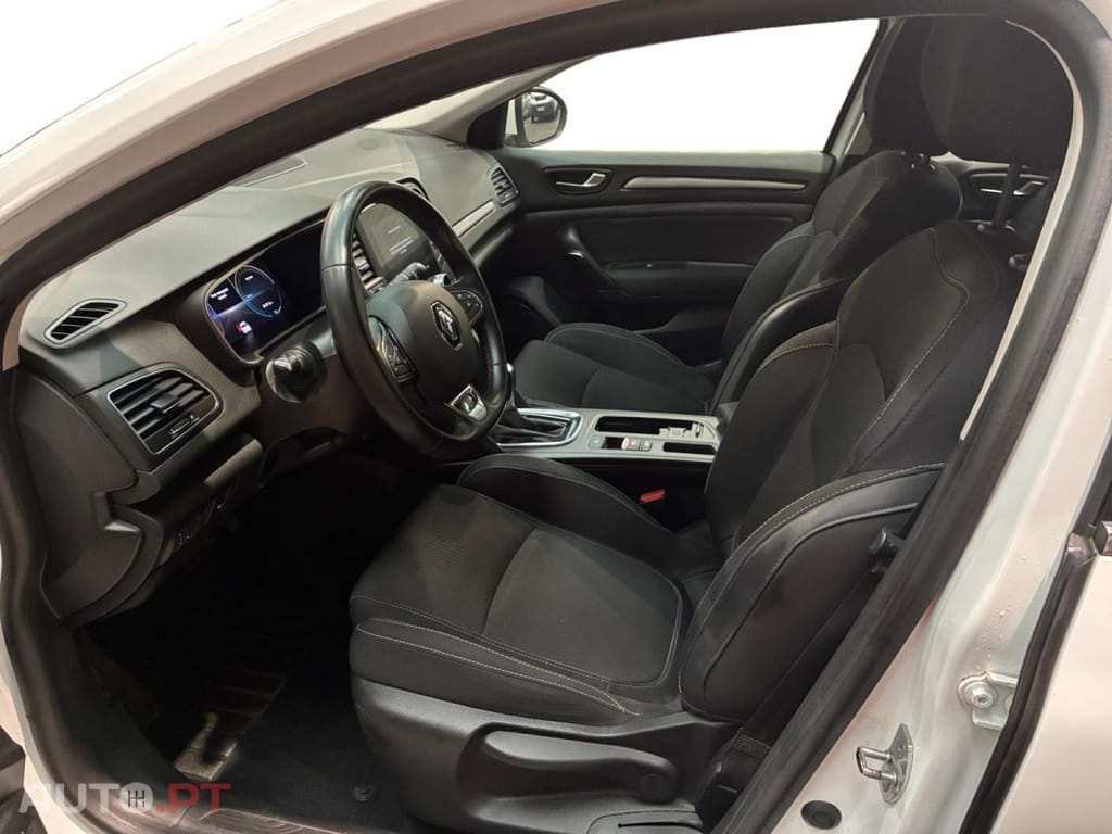 Renault Mégane Sport Tourer E-Tech Plug-in Business