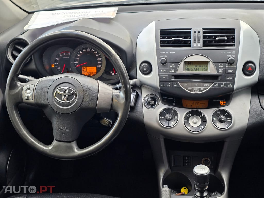 Toyota RAV4 2.2 D-4D X