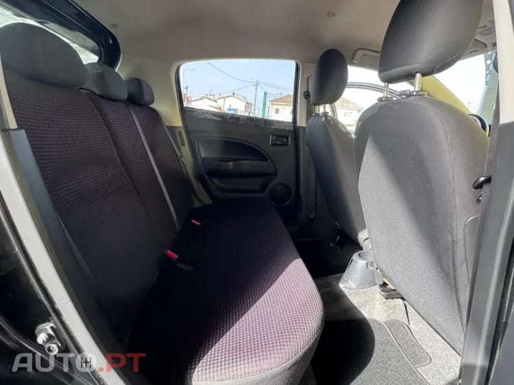 Mitsubishi Space Star 1.2 Intense Connect Edition