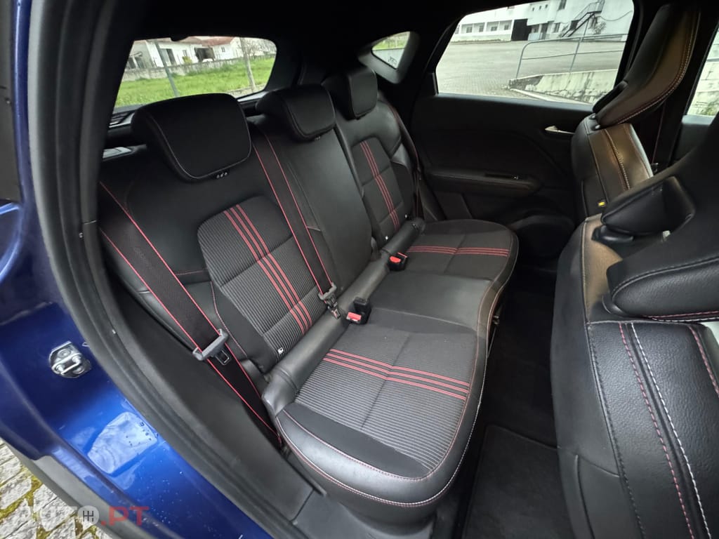 Renault Captur 1.6 E-Tech RS Line