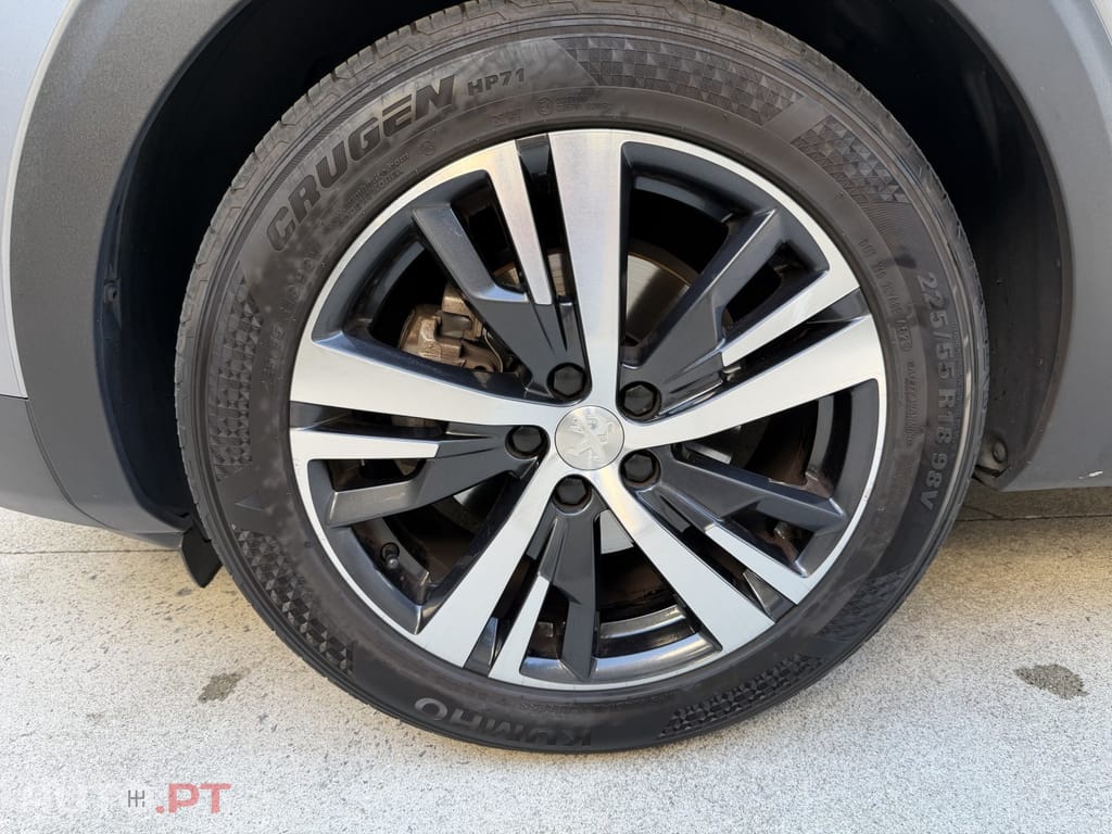 Peugeot 3008 1.2 PureTech Allure J18