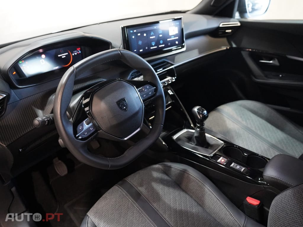 Peugeot 2008 1.2 PureTech Allure