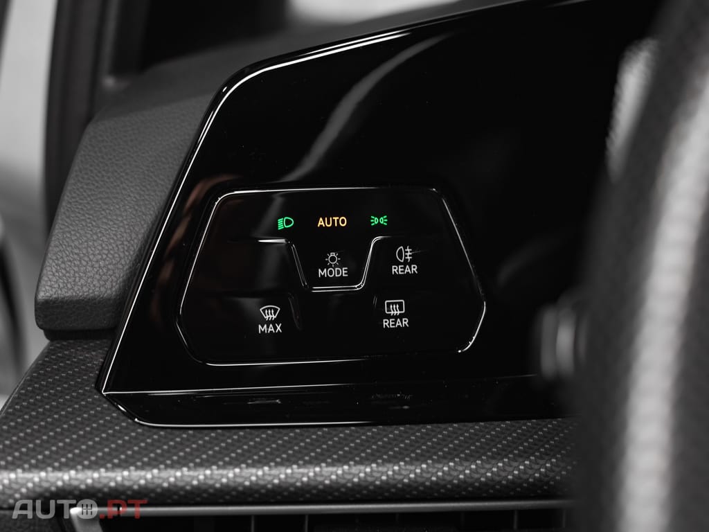 Volkswagen Golf Variant 2.0 TDi R-Line DSG