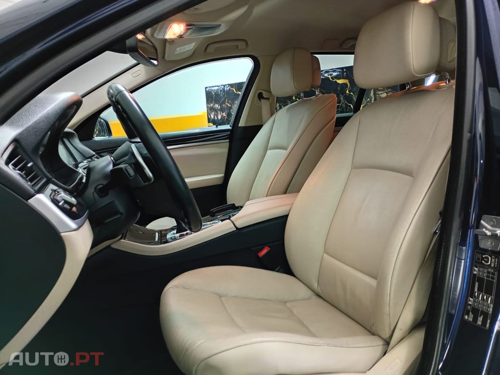 BMW 520 d xDrive Line Luxury Auto