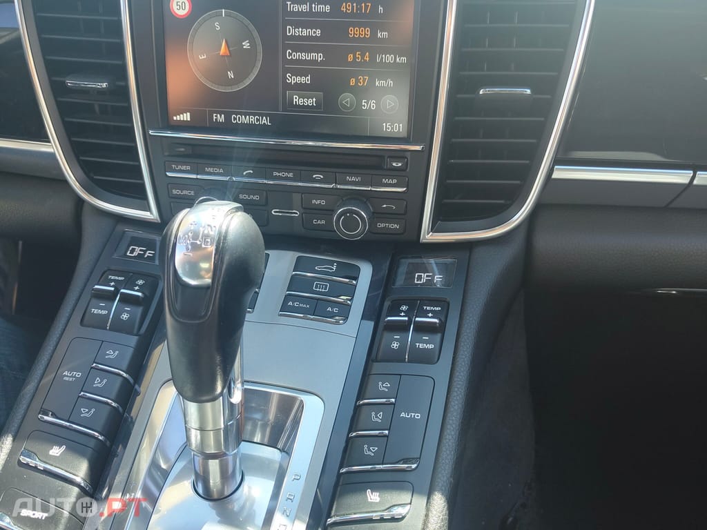 Porsche Panamera Hybrid S - Imaculado - Revisoes todas na marca