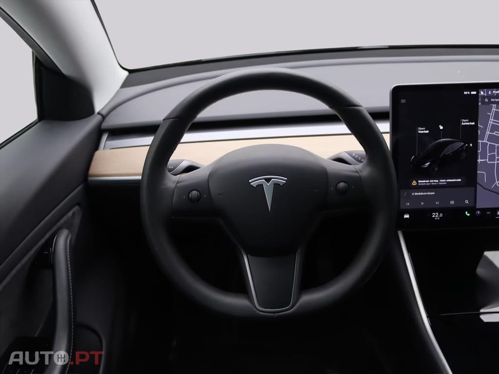 Tesla Model 3 Long-Range AWD I.V.A DEDUTÍVEL