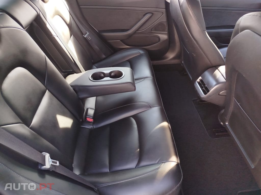 Tesla Model 3 Standard Range Plus RWD