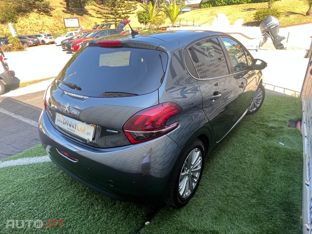 Peugeot 208 1.2 PureTech Style