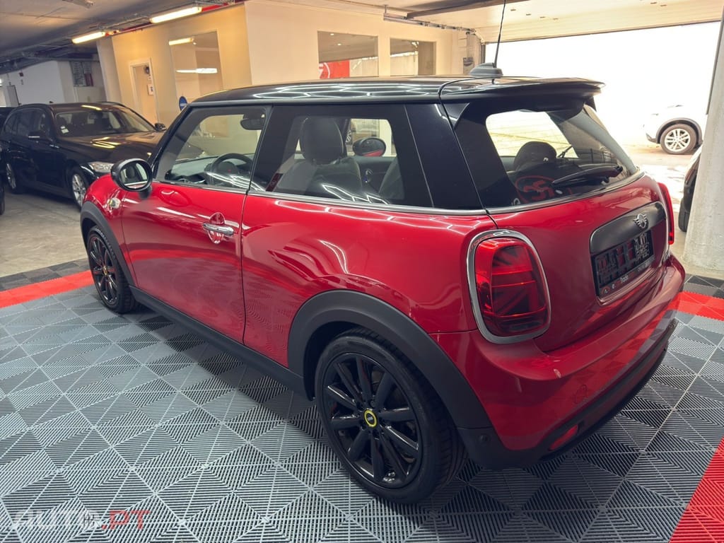 MINI Cooper Cooper SE Camden Edition