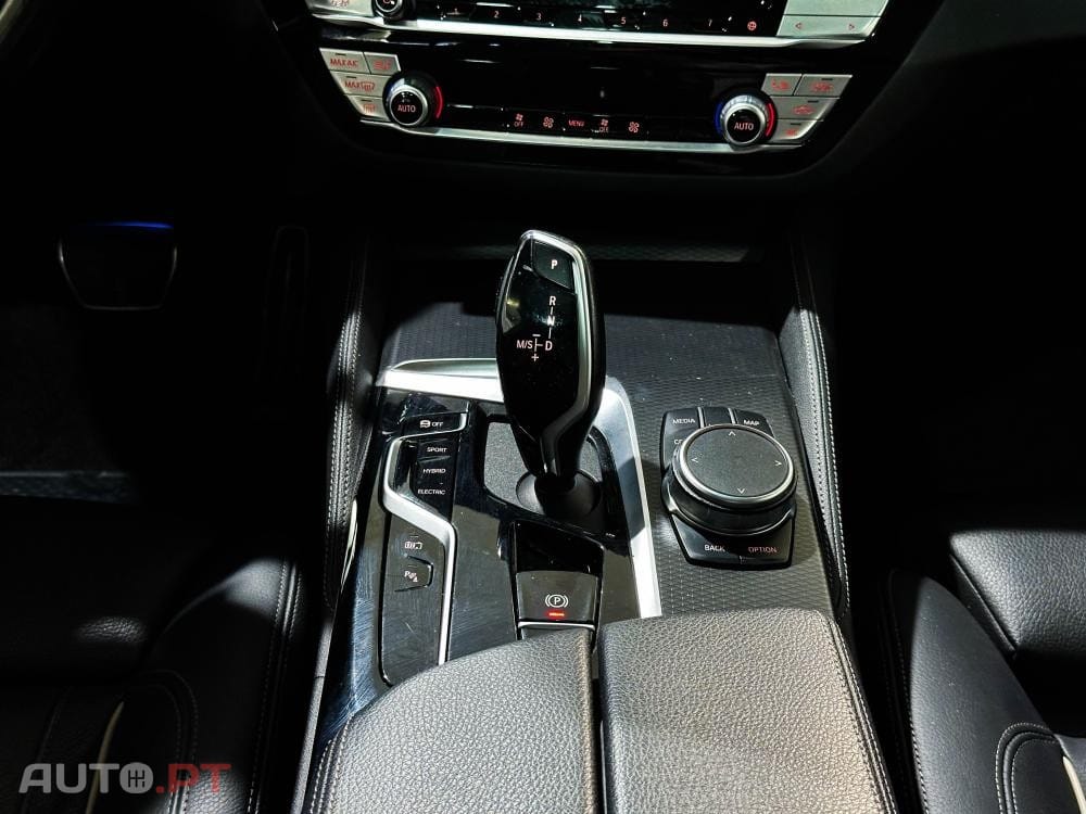 BMW 530 e Pack Desportivo M