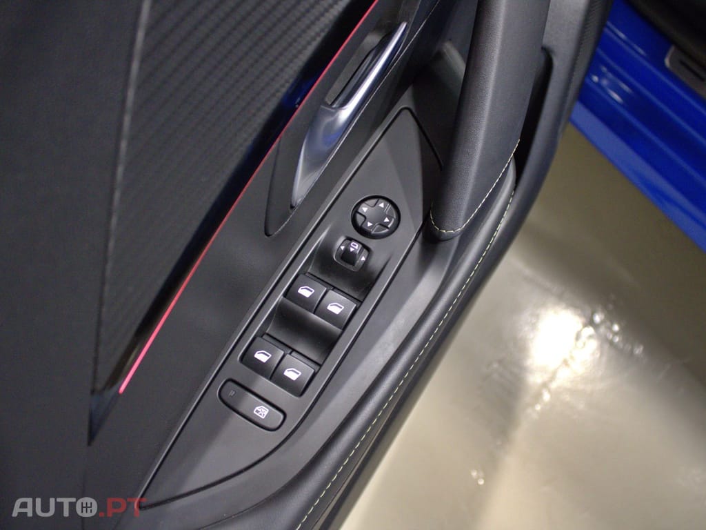 Peugeot 208 1.2 PureTech GT Line