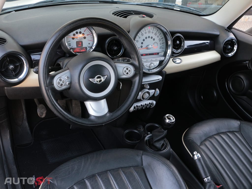 MINI Cooper Cooper D