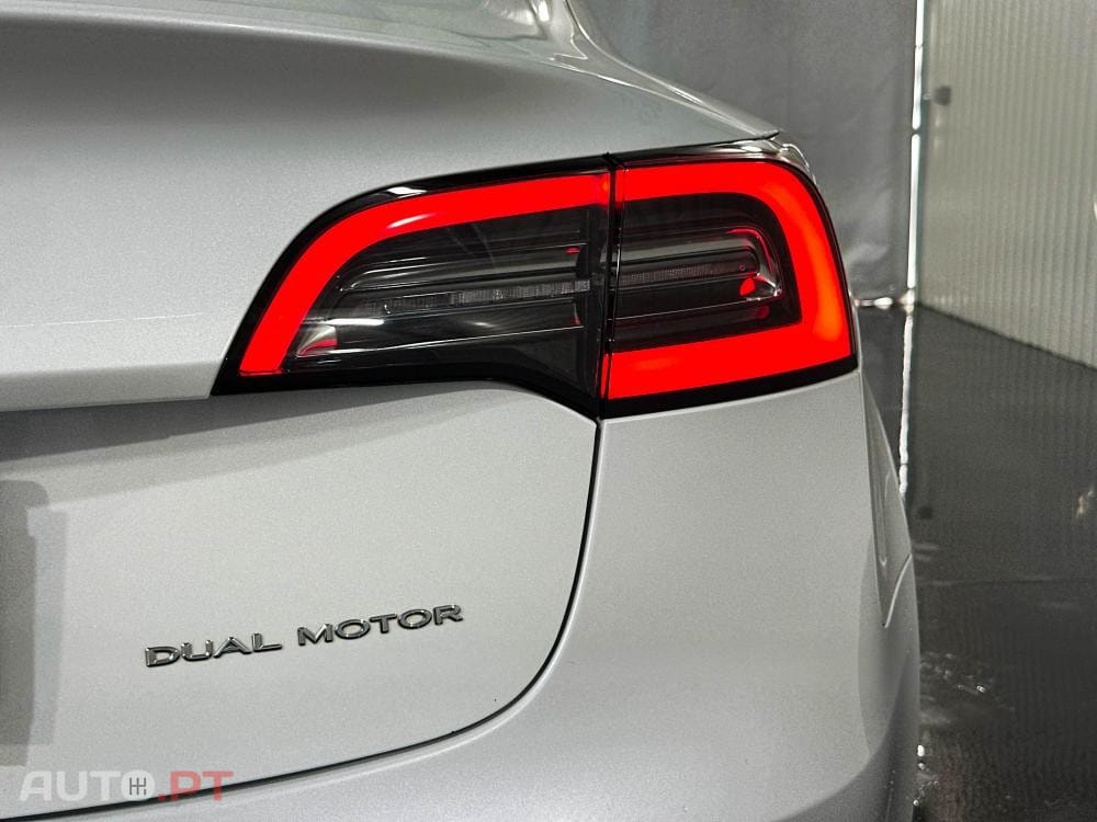 Tesla Model 3 Long-Range Dual Motor AWD