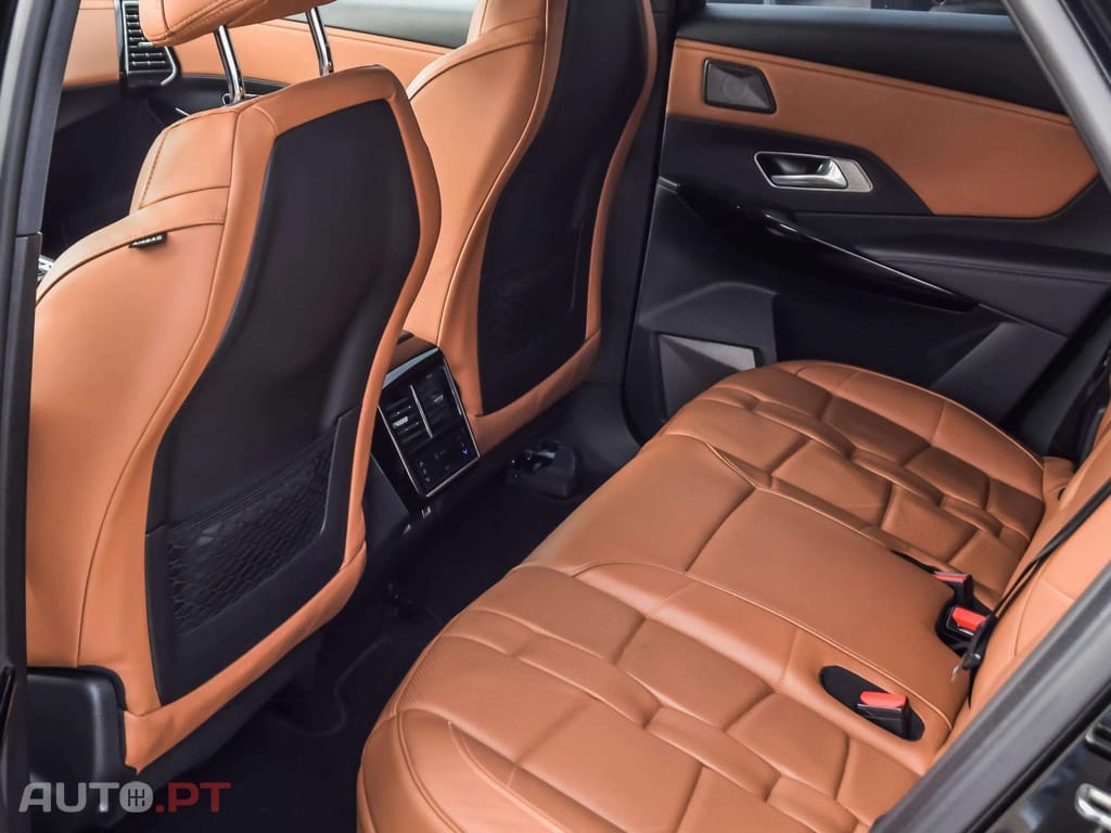 DS DS7 Crossback E-Tense 4x4 Opera EAT8