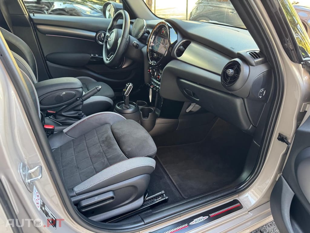 MINI Cooper Cooper S Premium JCW Auto