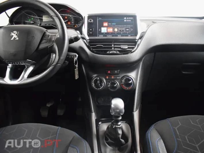 Peugeot 2008 1.5 BlueHDi Style