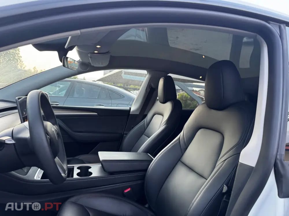 Tesla Model Y Long Range Dual Motor AWD