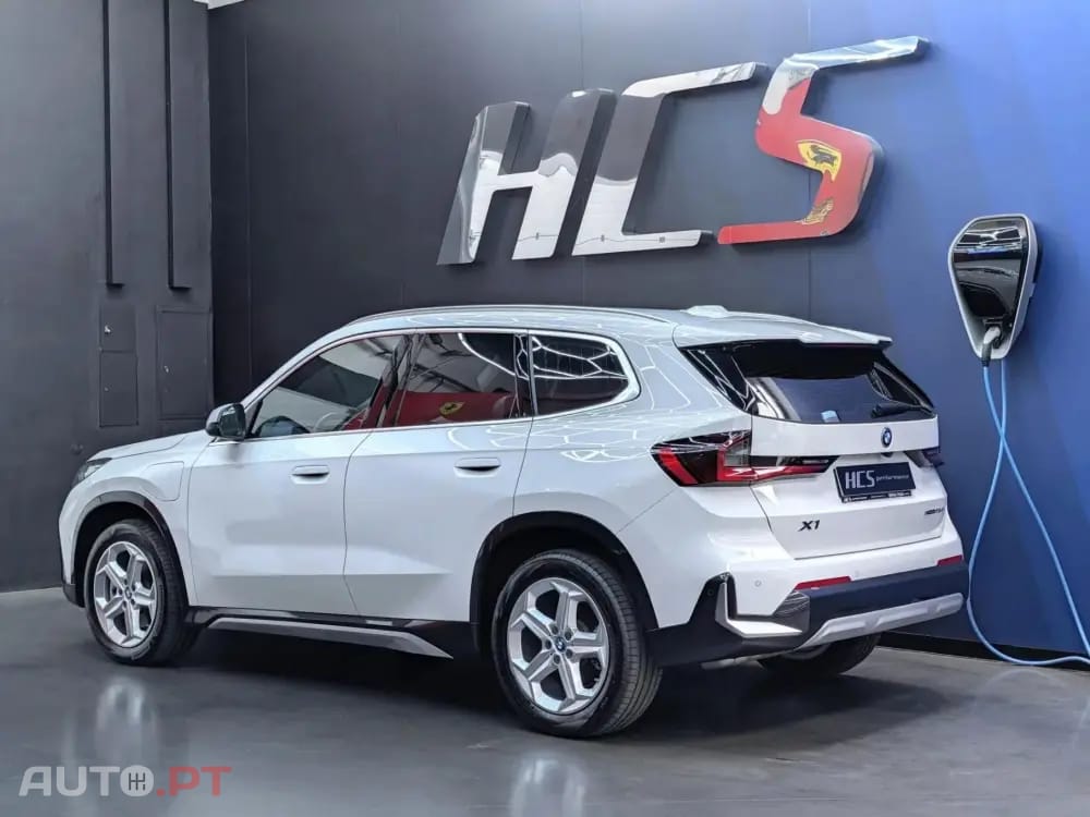 BMW X1 xDrive25e xLine — fotografia 43