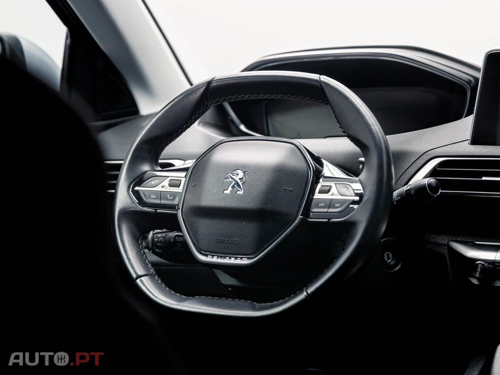 Peugeot 5008 1.5 BlueHDi Allure EAT8