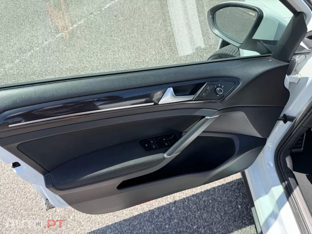 Volkswagen Golf 2.0 TSi GTi DSG Performance