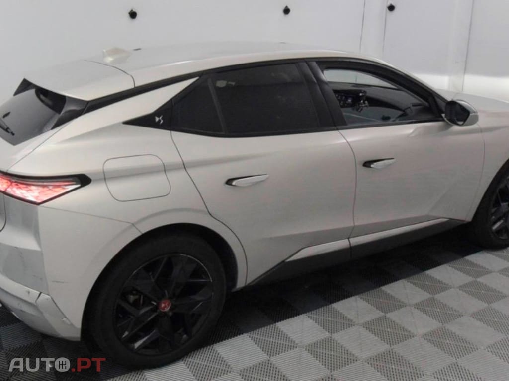 DS DS4 E-Tense Performance Line EAT8