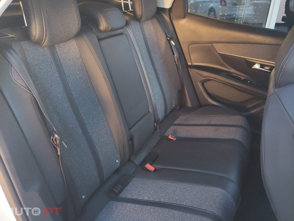 Peugeot 3008 1.5 BlueHDi Allure