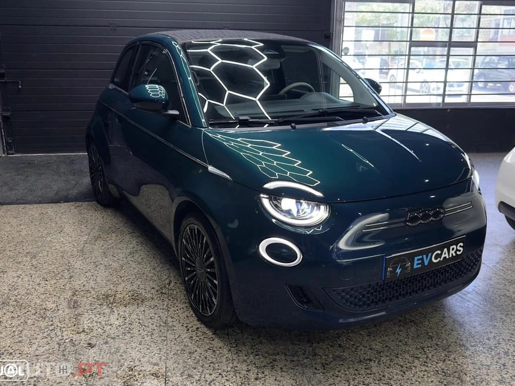 Fiat 500e La Prima