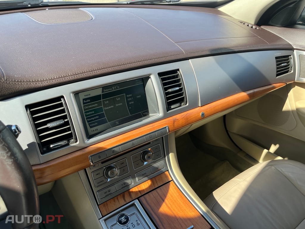 Jaguar XF 3.0 D V6 Premium Luxury