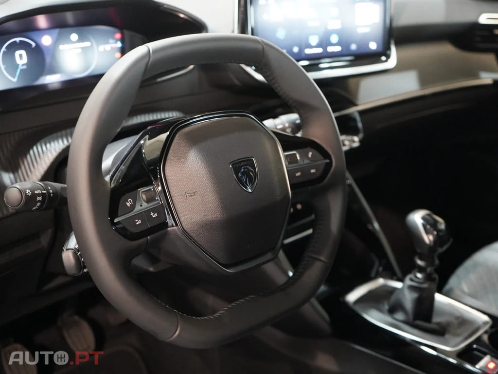 Peugeot 2008 1.2 PureTech Allure