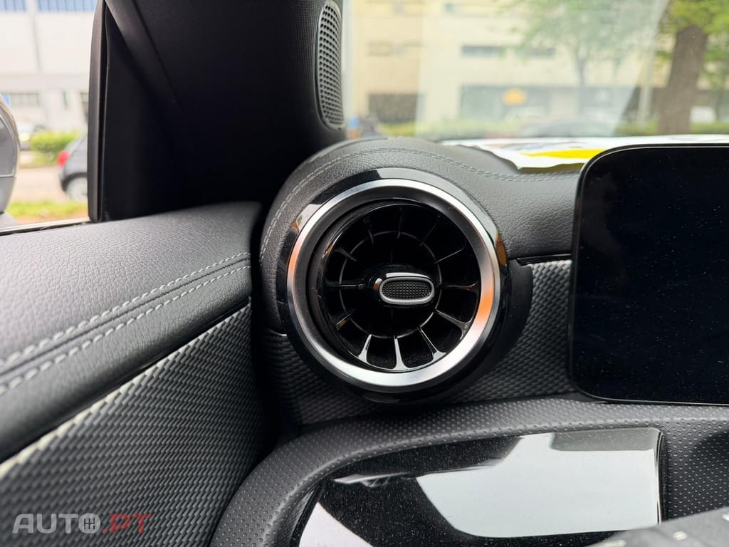 Mercedes-Benz CLA 250 e Progressive