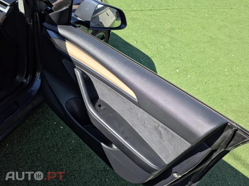 Tesla Model 3 Long Range Tração Integral