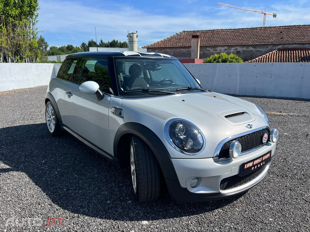 MINI Cooper S Camden Edition