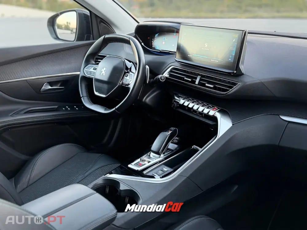 Peugeot 3008 1.6 Hybrid Allure e-EAT8