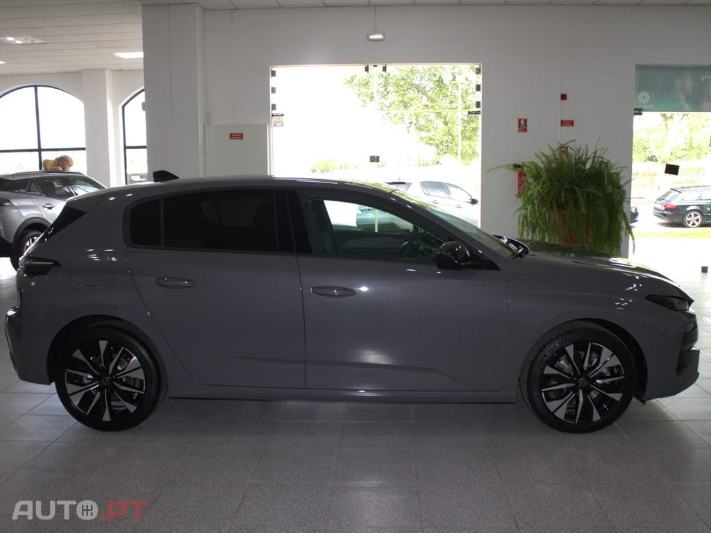 Peugeot 308 Allure Hybrid 136 CV
