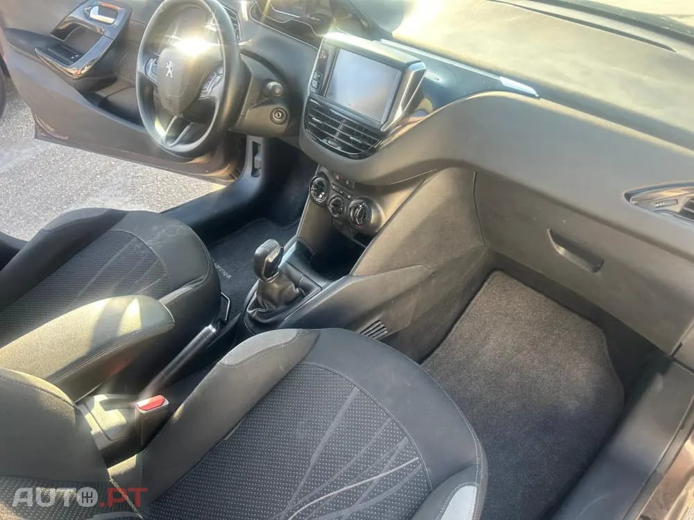 Peugeot 208 1.4 VTi Access