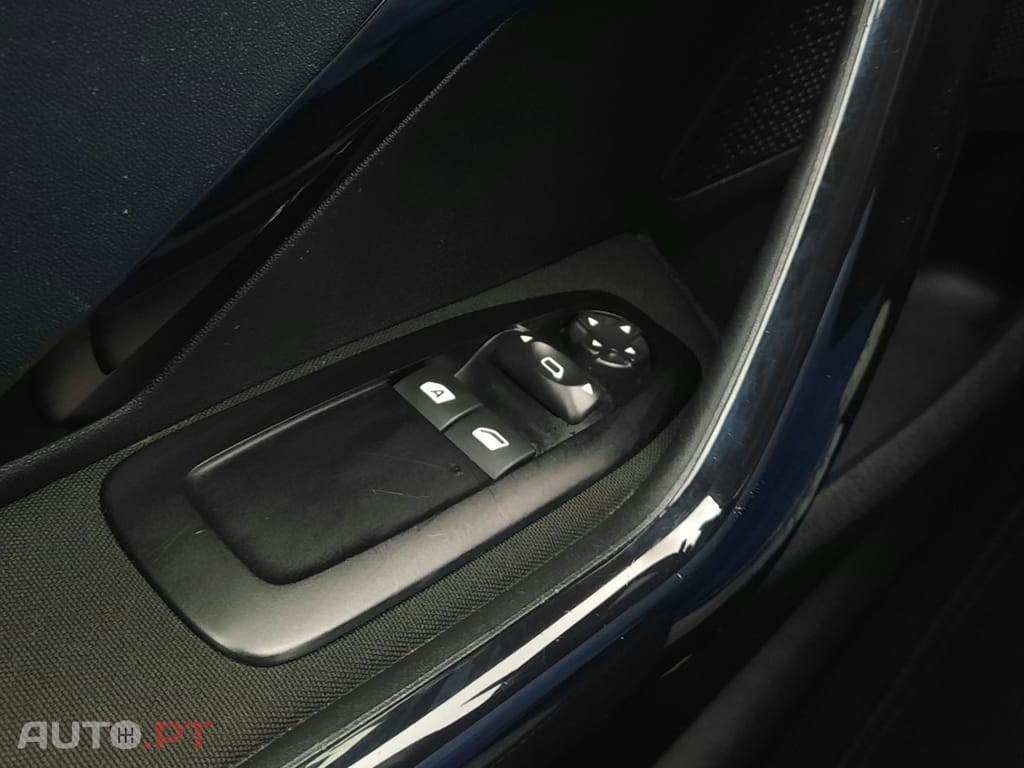 Peugeot 208 1.2 VTi Active
