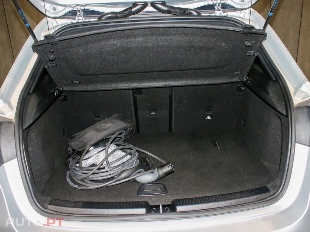 Mercedes-Benz A 250 e 8G-DCT Edition AMG Line