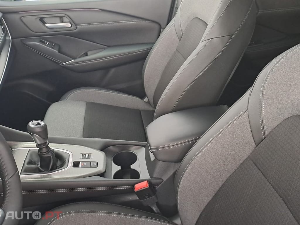 Nissan Qashqai 1.3 DIG-T N-Connecta LED