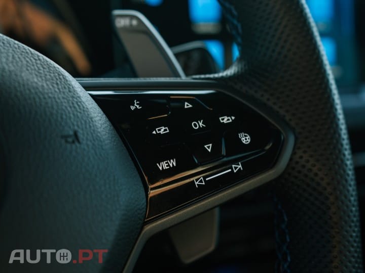 Volkswagen Golf 2.0 TSI R DSG