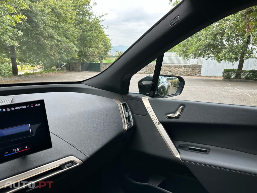 BMW iX xDrive 50