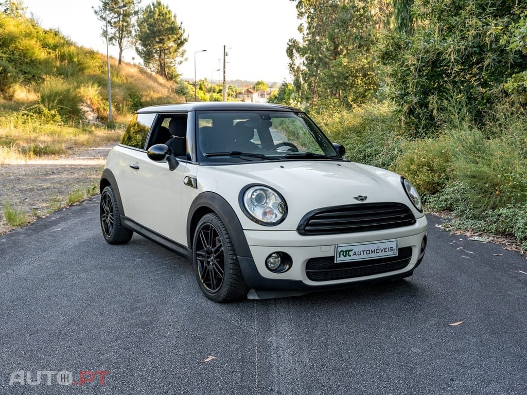 MINI Cooper Cooper D